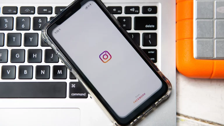 A Guide to Instagram Highlights for Small Businesses.
